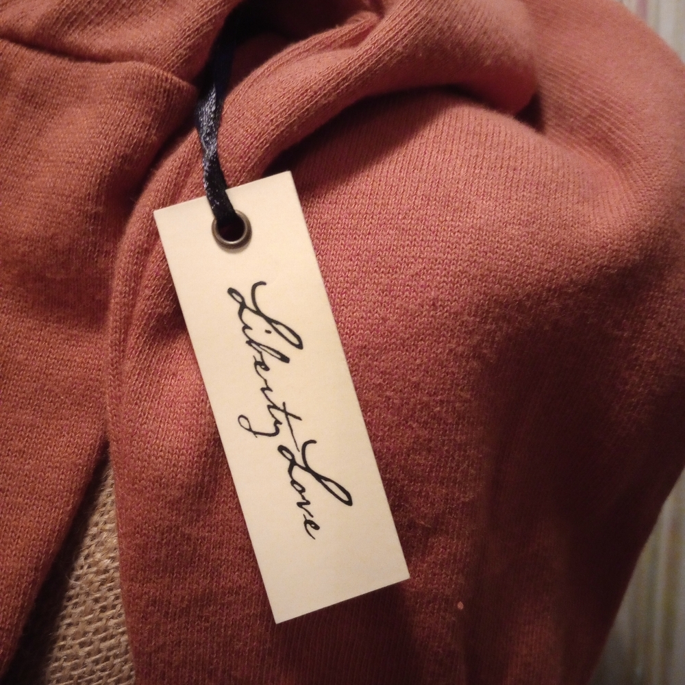 Sweater - Picture 3 of 3